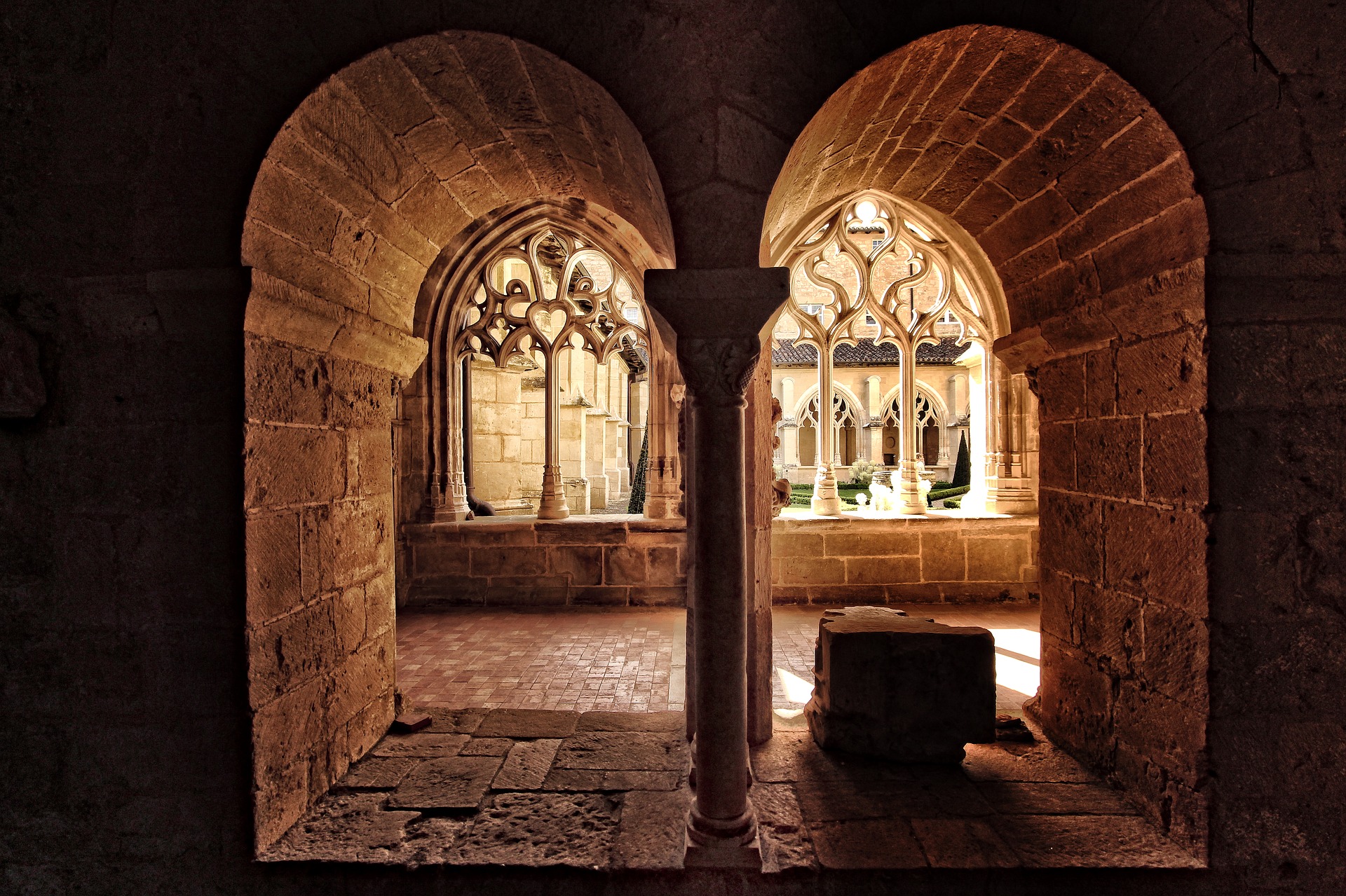 abbey-of-cadouin-ga98145713_1920